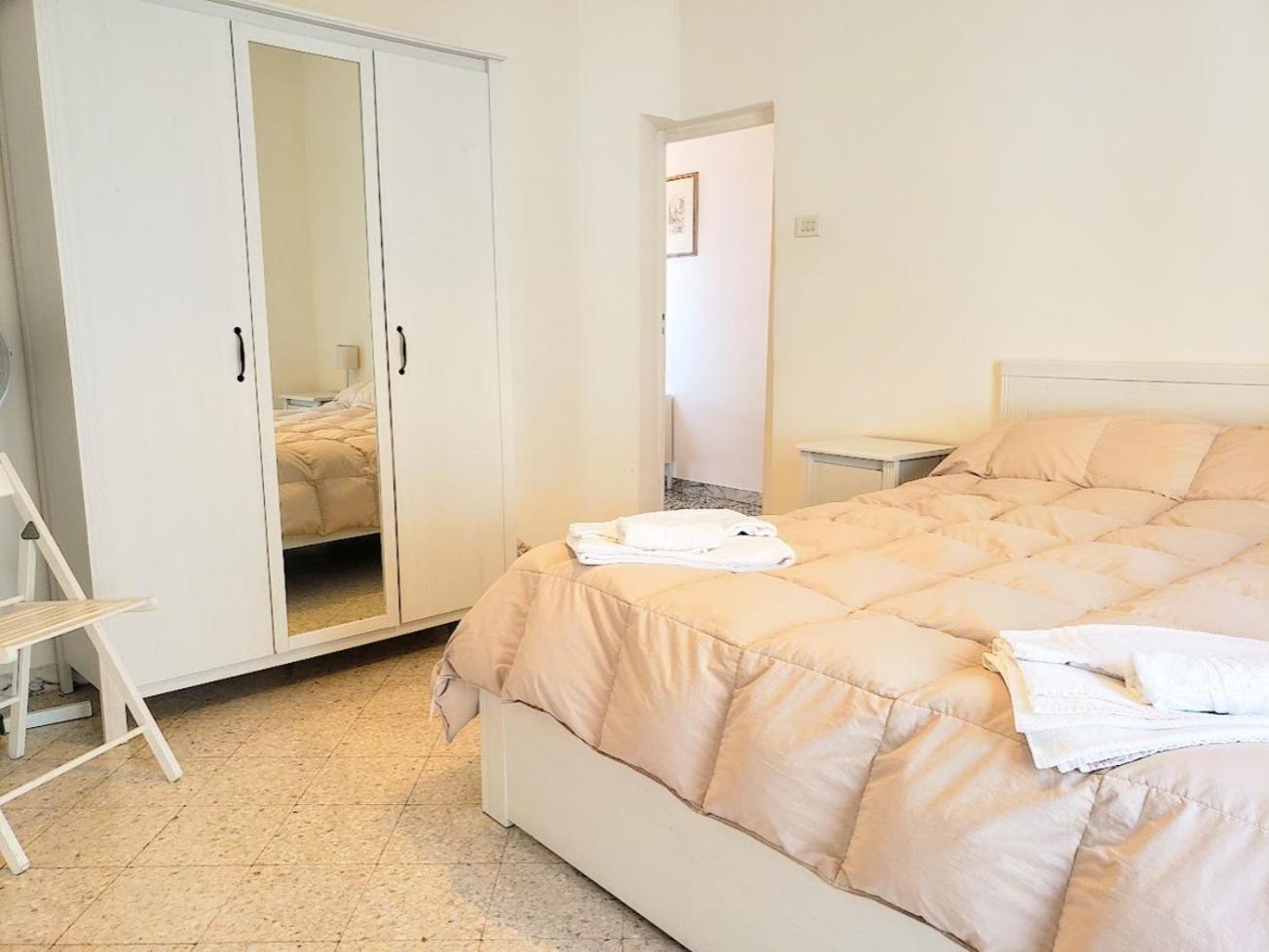 Suite Rotari - Affitti Brevi Italia Monte SantʼAngelo Exteriör bild
